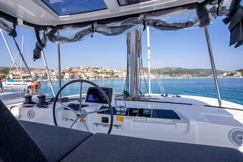 Sofia Yacht Photos Pics 