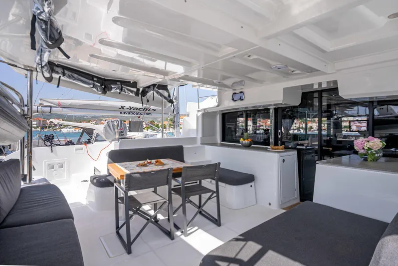 Sofia Yacht Photos Pics 