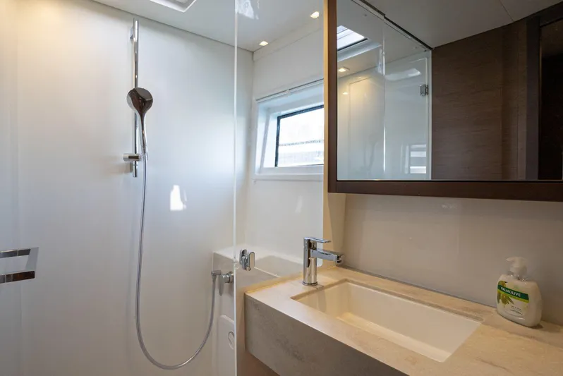 Sofia Yacht Photos Pics 