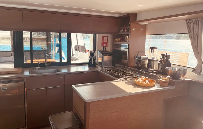 Sofia Yacht Photos Pics 