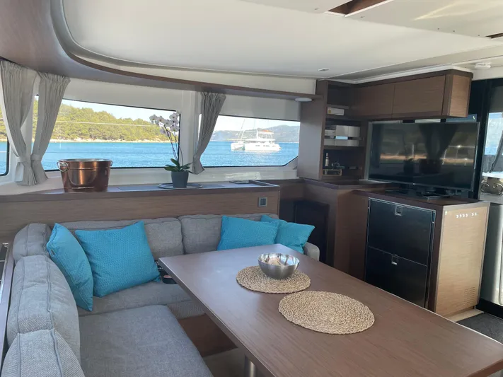 Sofia Yacht Photos Pics 