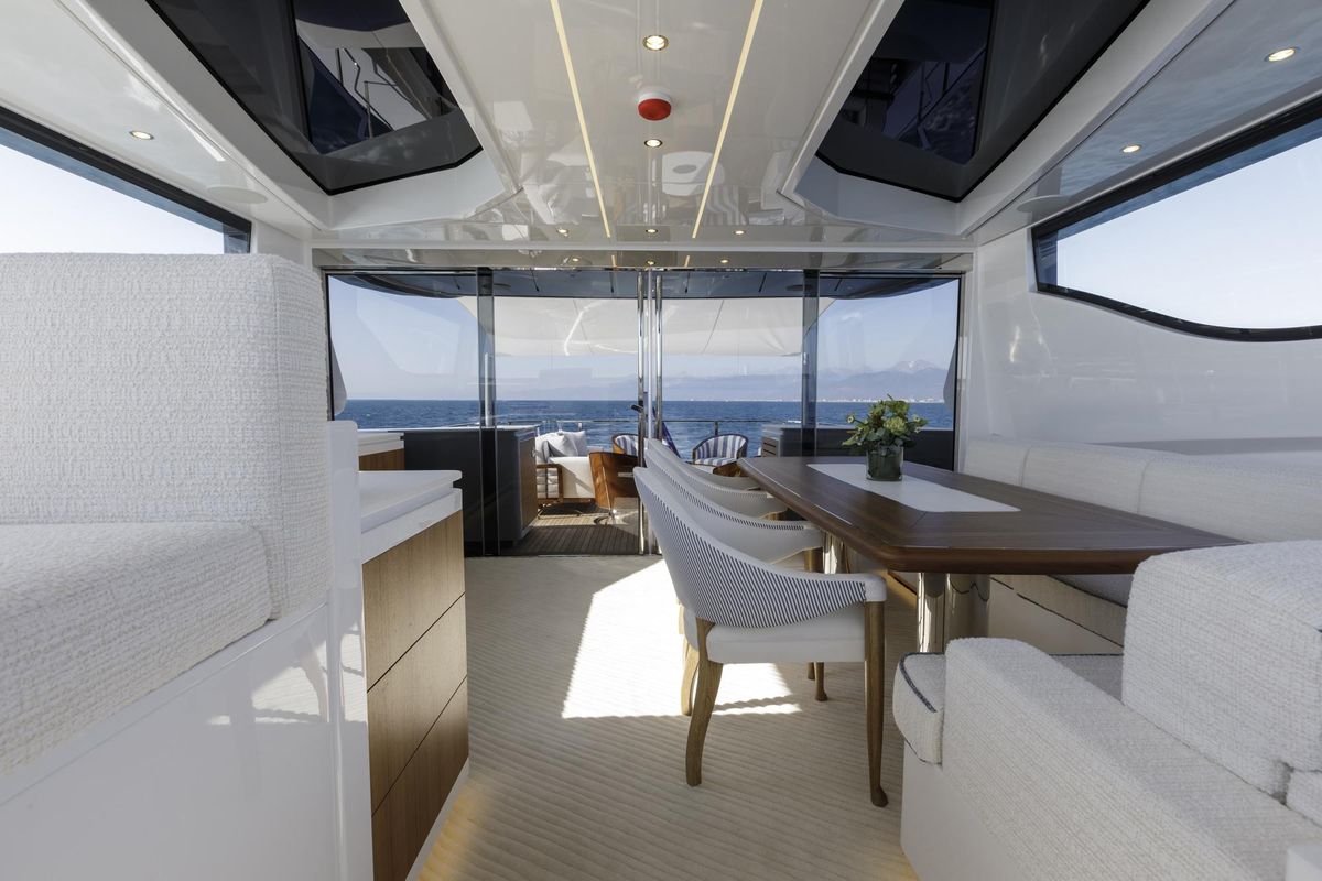 2023 Mangusta 109 