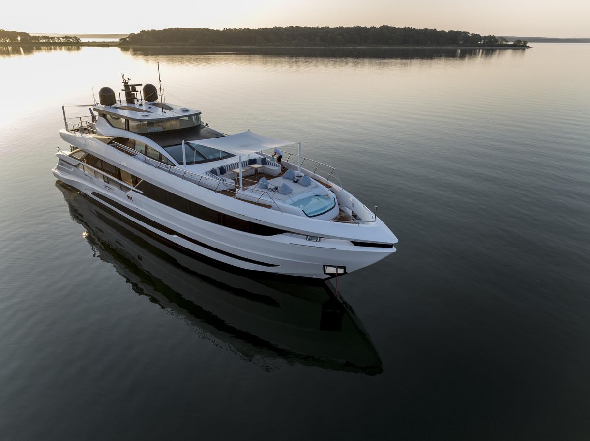 2023 Mangusta 109 