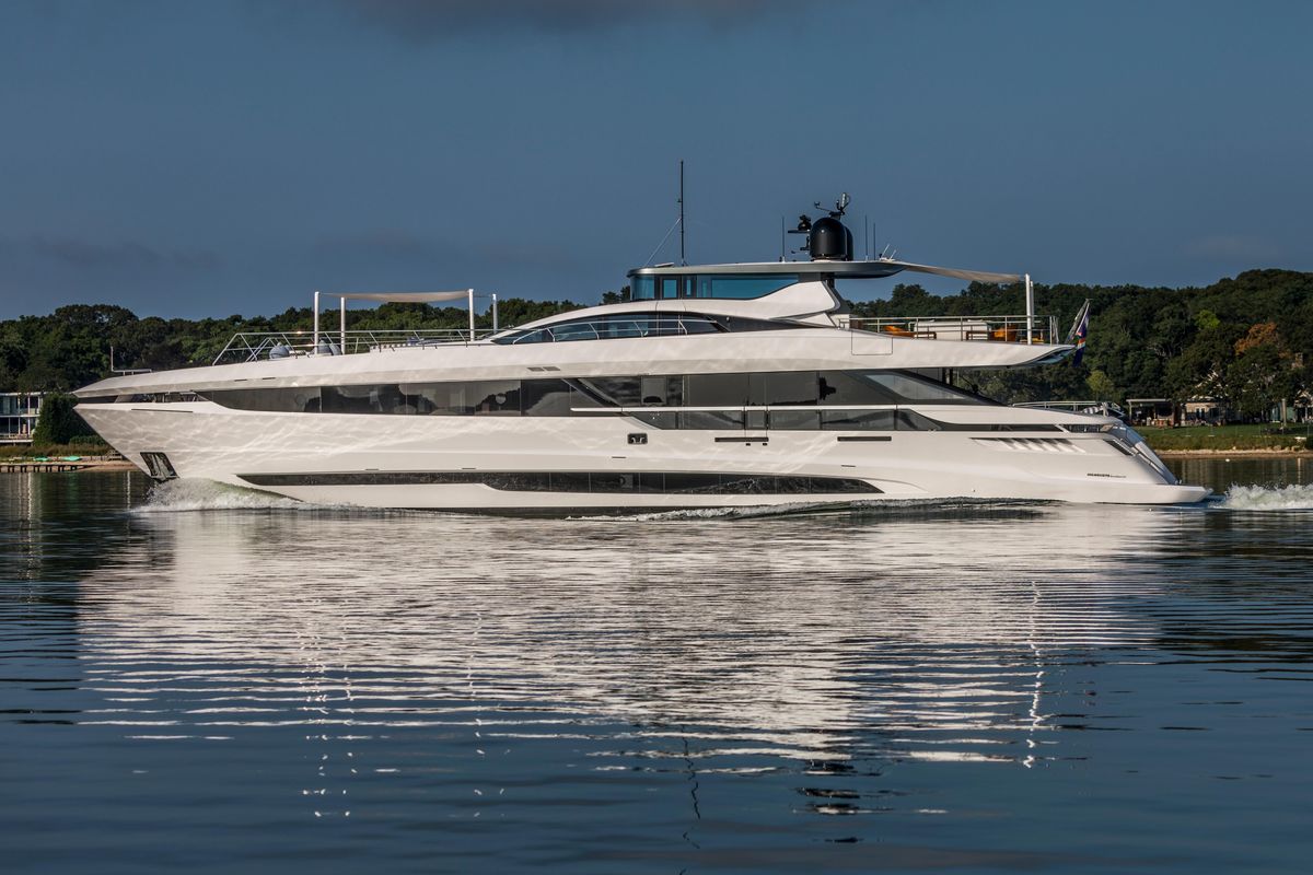 2023 Mangusta 109 