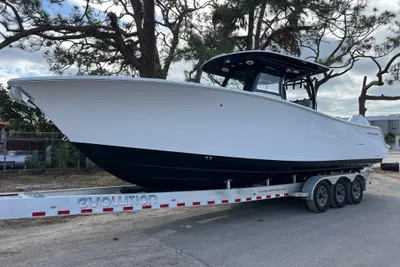 Sportsman Open 322 Center Console