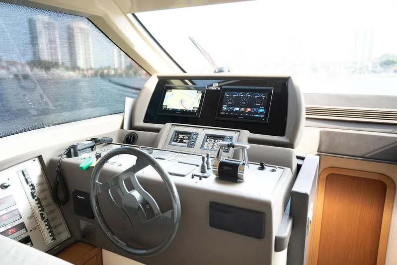  Yacht Photos Pics Helm of 2009 Ferretti Yachts 470 with modern navigation equipment.