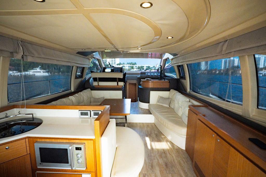 2009 Ferretti Yachts 47 
