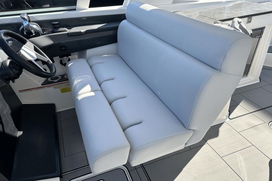2020 Aviara AV-32