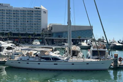 Oyster 62