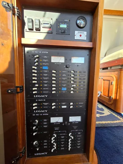 Lindy Yacht Photos Pics 