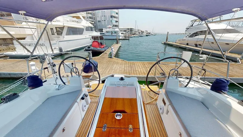 Evelyn Yacht Photos Pics 