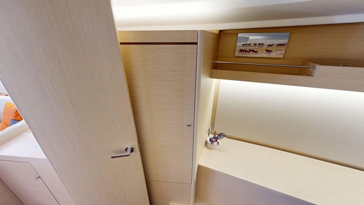 2021 Beneteau 42 