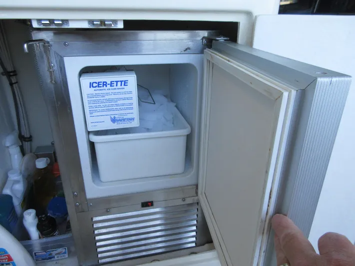 No Agenda Yacht Photos Pics 