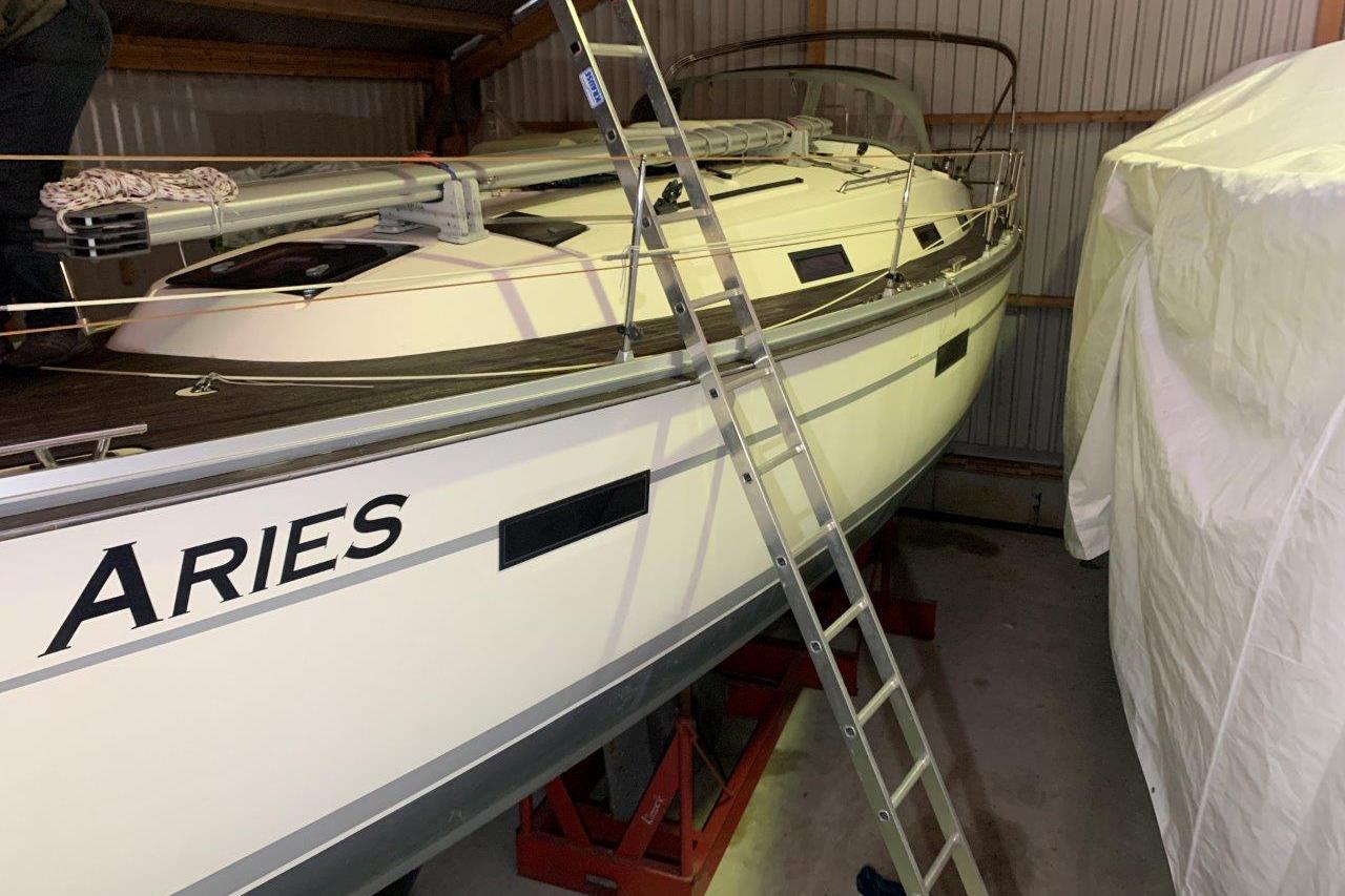 2011 Bavaria Cruiser 36