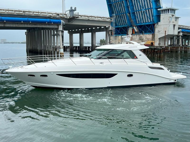 2015 Sea Ray 450 Sundancer