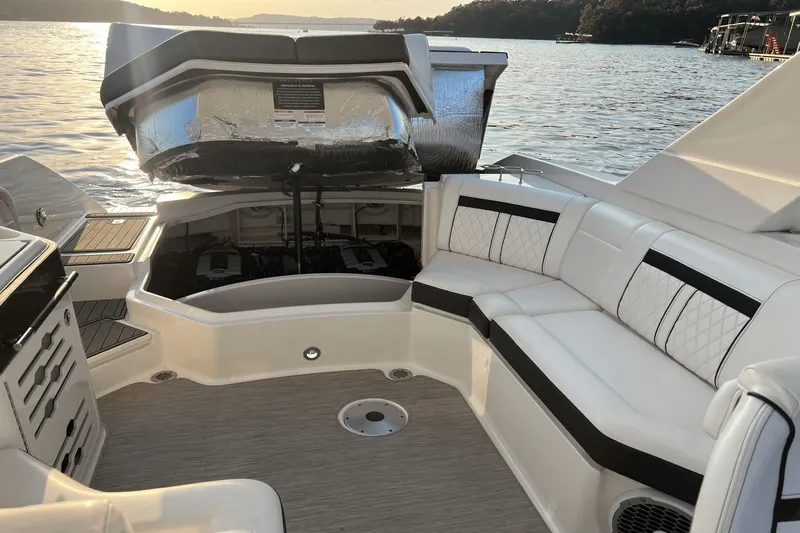 2018 Sea Ray 310 Slx Yacht Photos Pics 