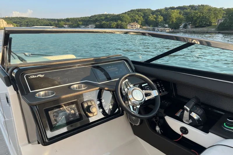 2018 Sea Ray 310 Slx Yacht Photos Pics 