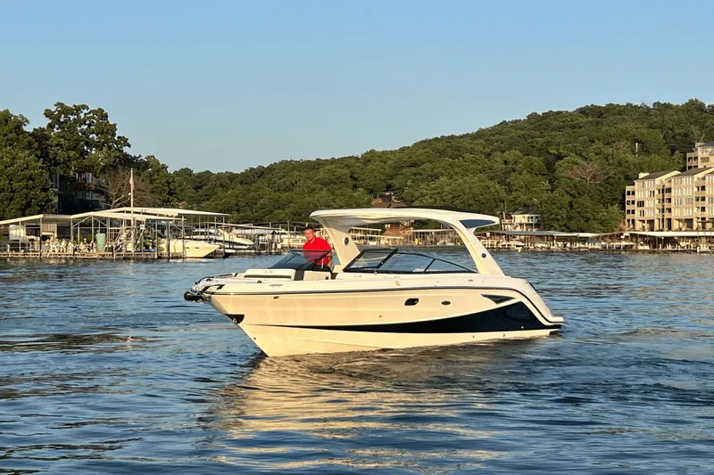 2018 Sea Ray 310 Slx Yacht Photos Pics 