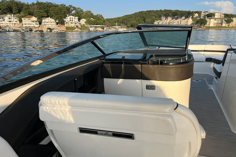 2018 Sea Ray 310 Slx Yacht Photos Pics 