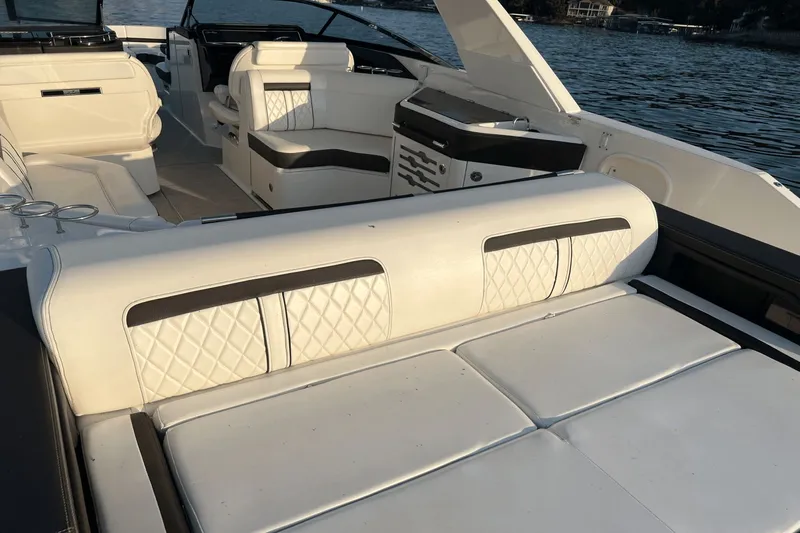 2018 Sea Ray 310 Slx Yacht Photos Pics 