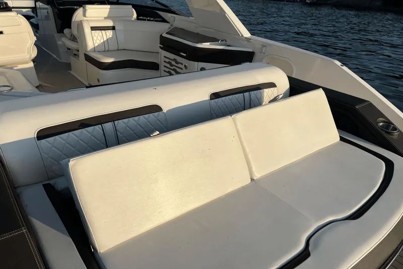 2018 Sea Ray 310 Slx Yacht Photos Pics 