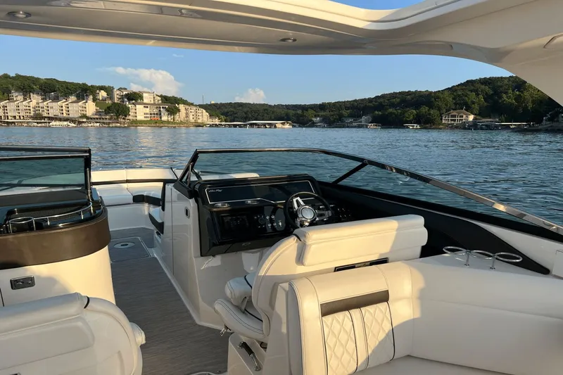 2018 Sea Ray 310 Slx Yacht Photos Pics 