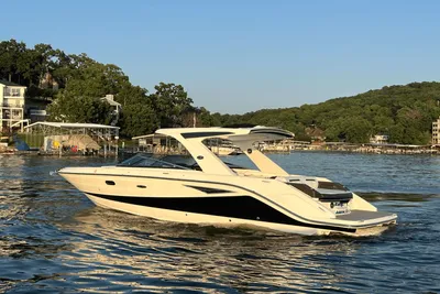Sea Ray 310 SLX