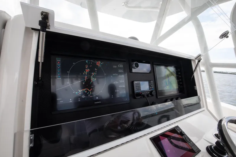 Finns Up Yacht Photos Pics 2024 SeaVee Open Fisherman 390Z dashboard with advanced navigation and radar systems.
