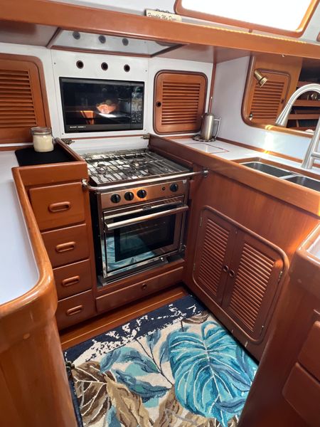 1993 Tayana 52