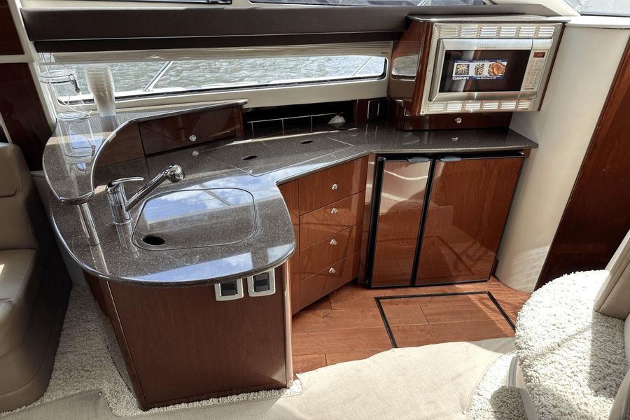 2013 Meridian 391 Sedan