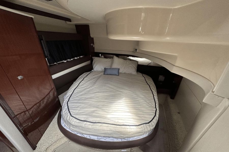 2013 Meridian 391 Sedan