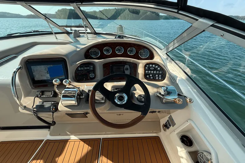 Choppy Waters Yacht Photos Pics 