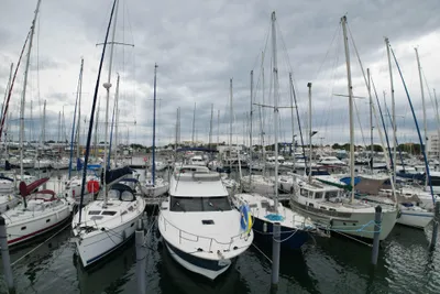 2011 Beneteau Antares 42