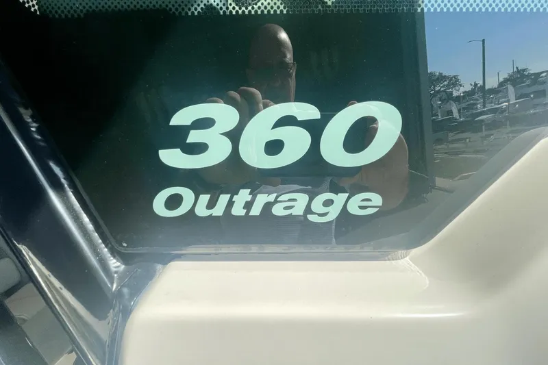 Miami Sound Machine Yacht Photos Pics 