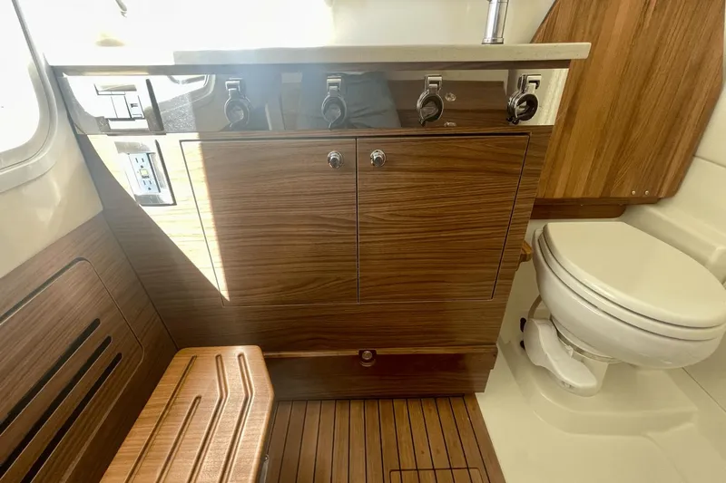 Miami Sound Machine Yacht Photos Pics 