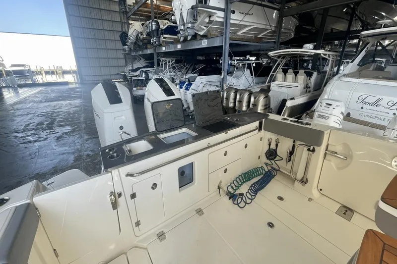 Miami Sound Machine Yacht Photos Pics 