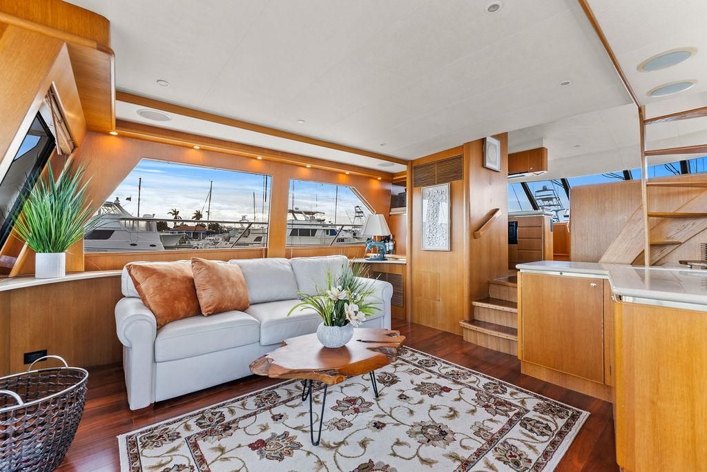 2000 West Bay 58 