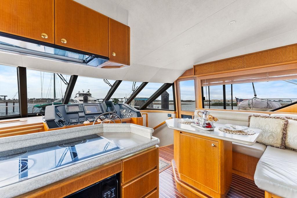 2000 West Bay 58 