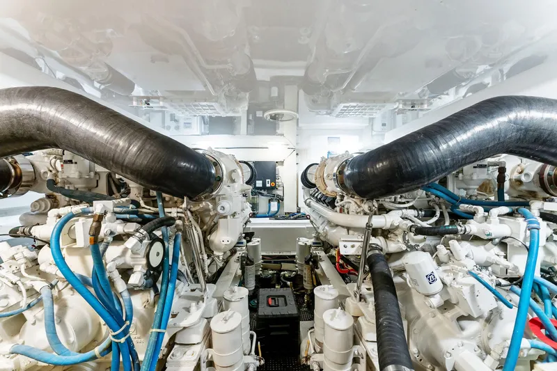 Hog Wild Yacht Photos Pics 