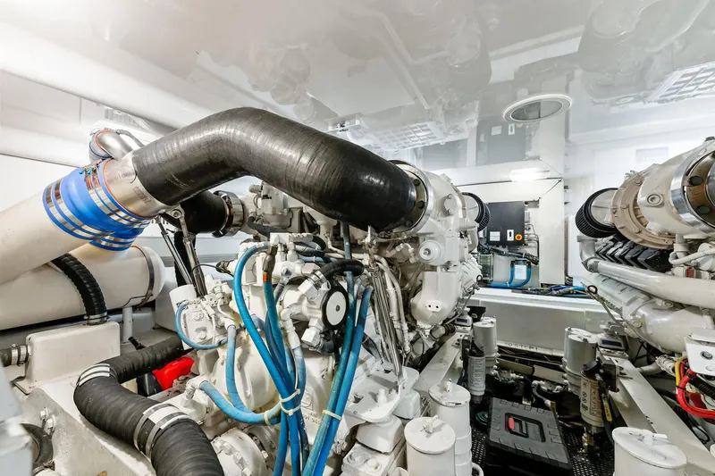 Hog Wild Yacht Photos Pics 