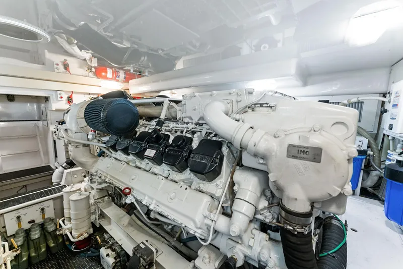 Hog Wild Yacht Photos Pics 