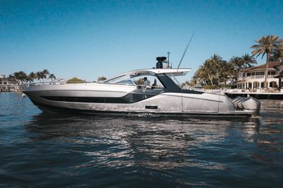 Yacht
