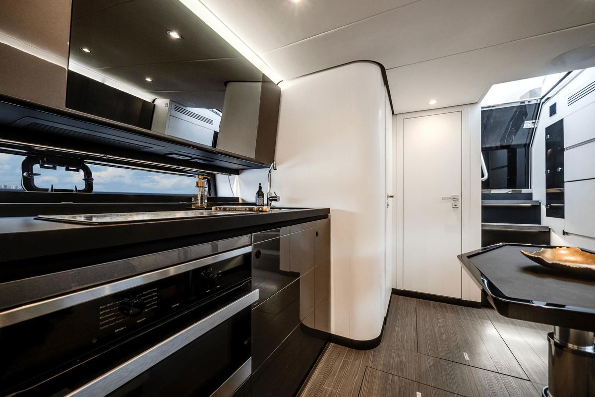 2021 Azimut 47 