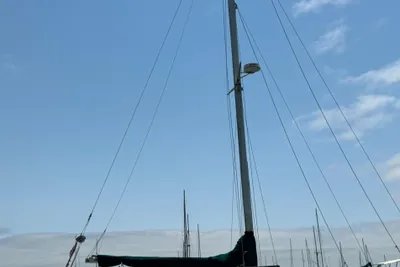 Bluewater Ingrid 38