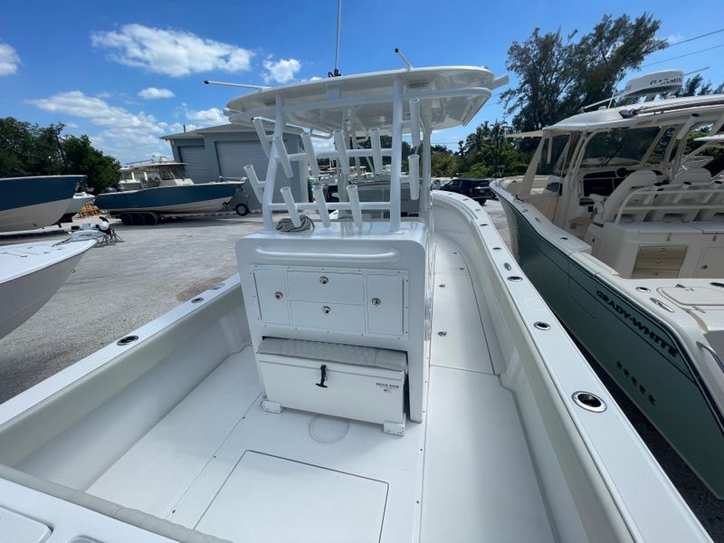 2018 Gulf Stream Yachts 34 CC