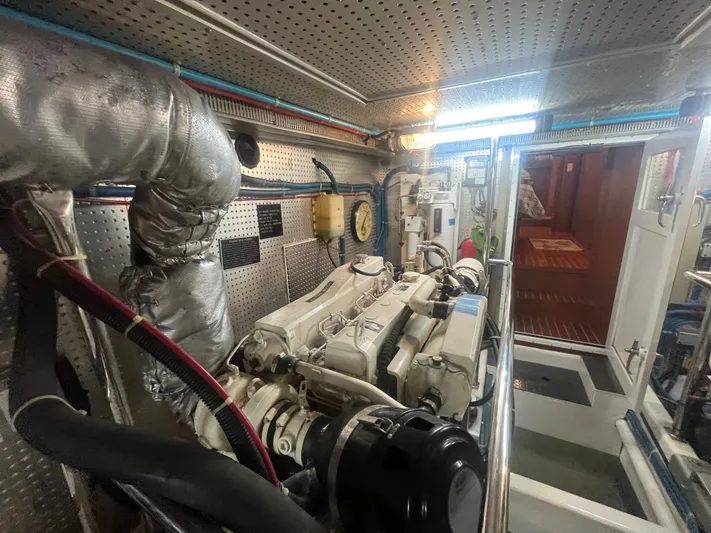 September Song Yacht Photos Pics 