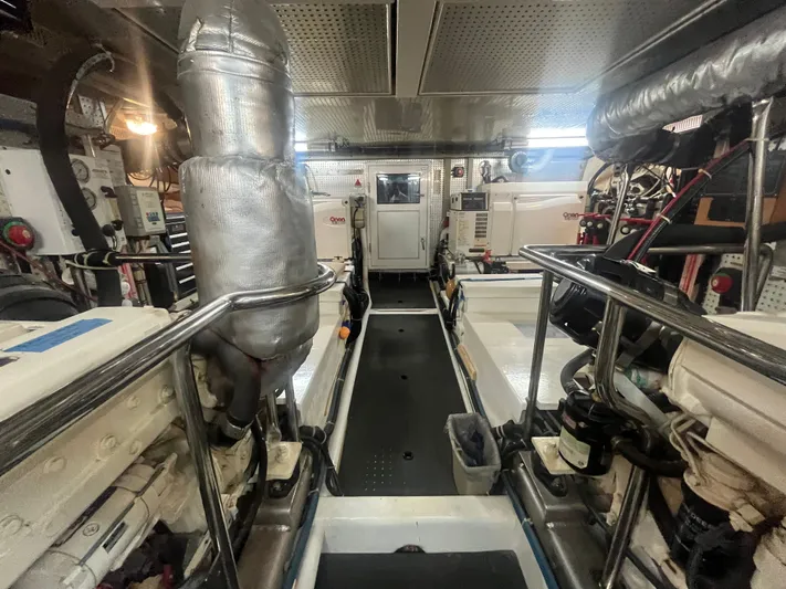 September Song Yacht Photos Pics 