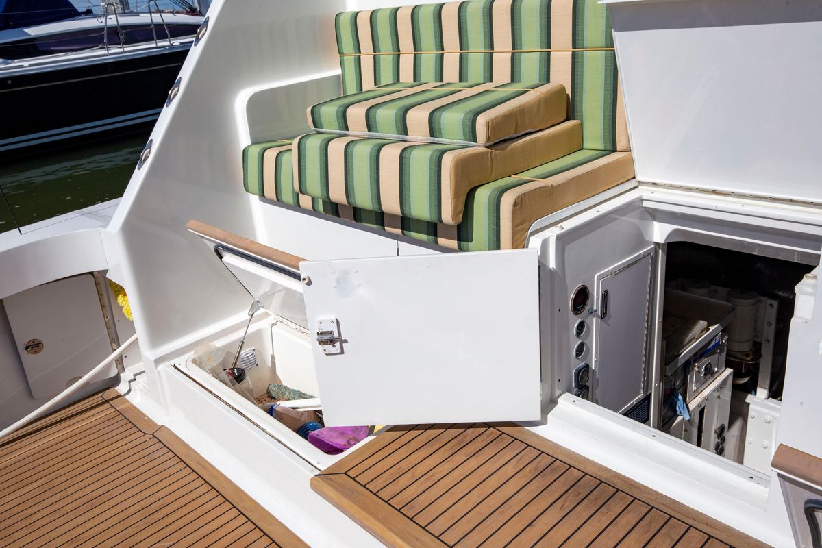 2002 Viking 65 