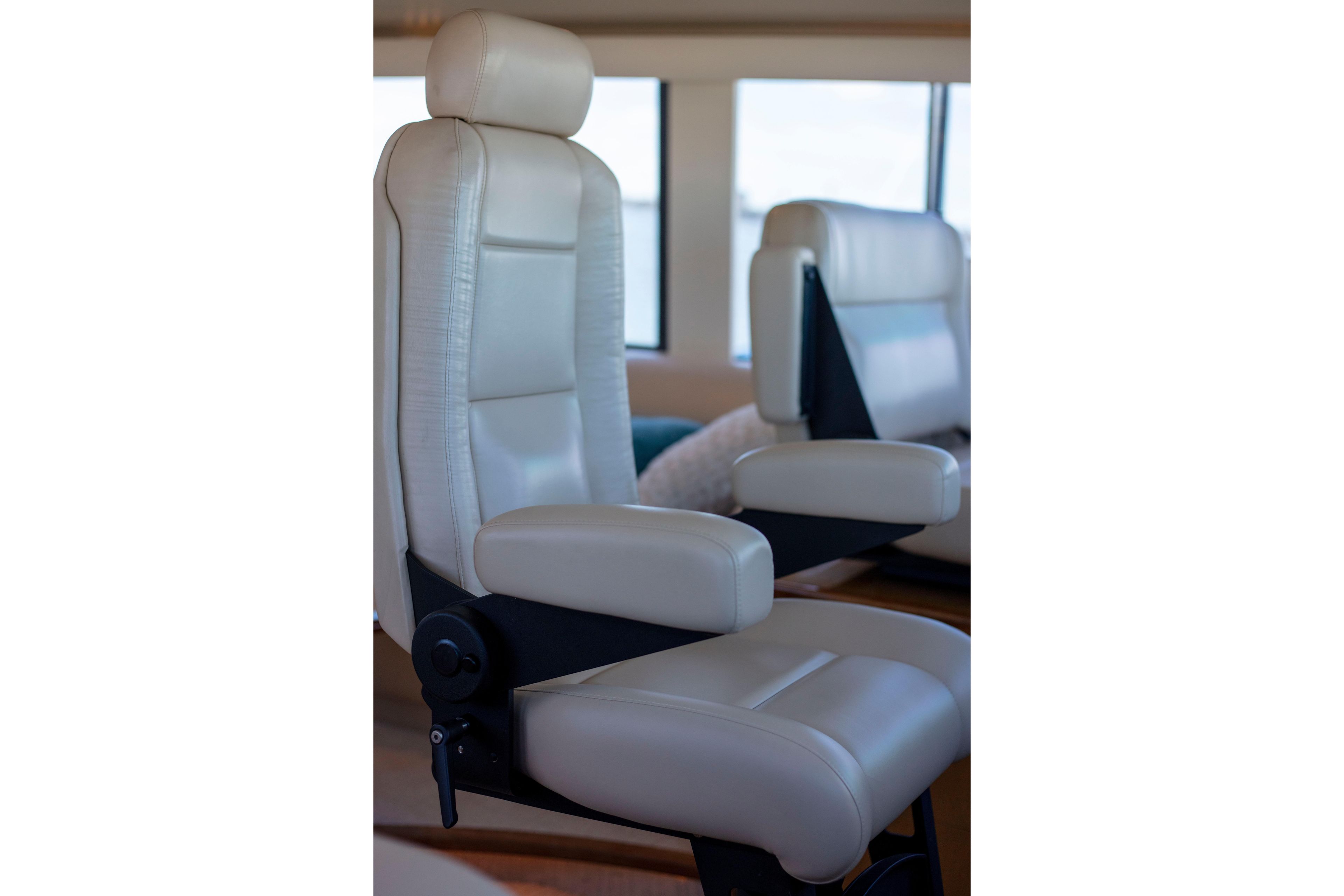 2002 Viking 65 