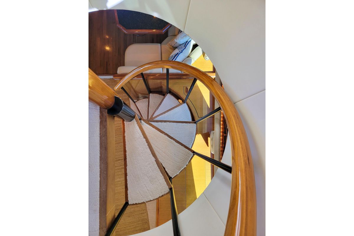 2002 Viking 65 
